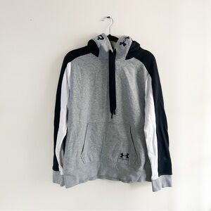 Under Armour Men's Gray and Black Pullover hoodie like new